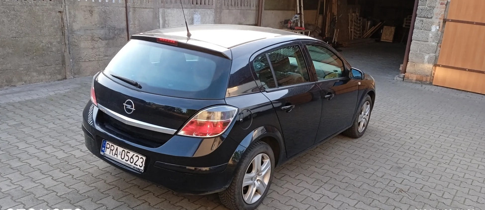 Opel Astra cena 16500 przebieg: 187000, rok produkcji 2009 z Sieradz małe 106